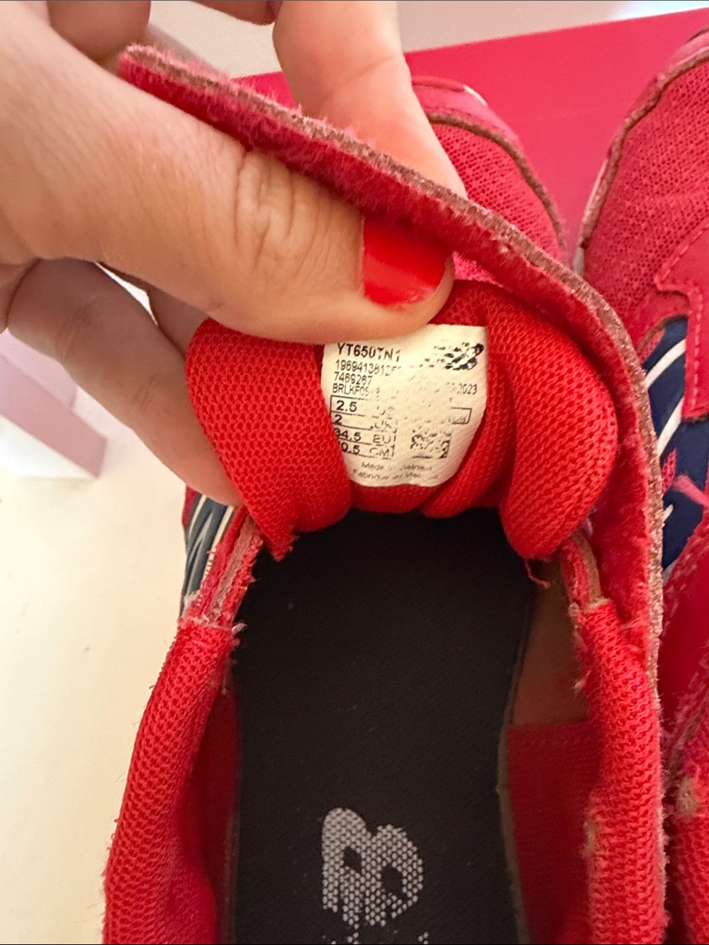 New Balance Shoes/FREE - Picture 6 of 6